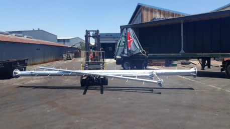 Stepped monopoles are versatile structures used for various applications